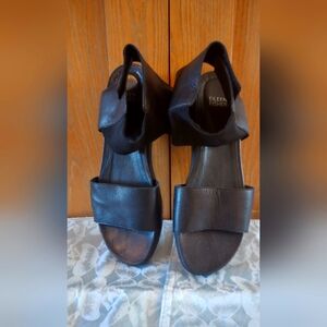 Eileen Fisher Spree Sport Leather Sandals Size 9.5
